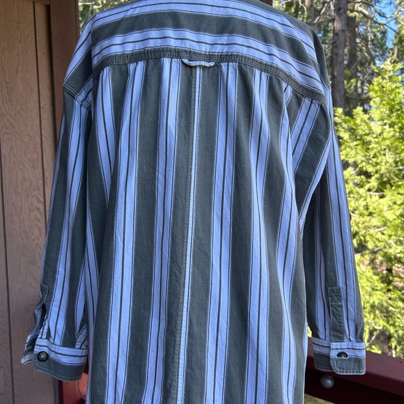 Vintage American Eagle Striped Button-Up Shirt (unisex) - Picture 3 of 6